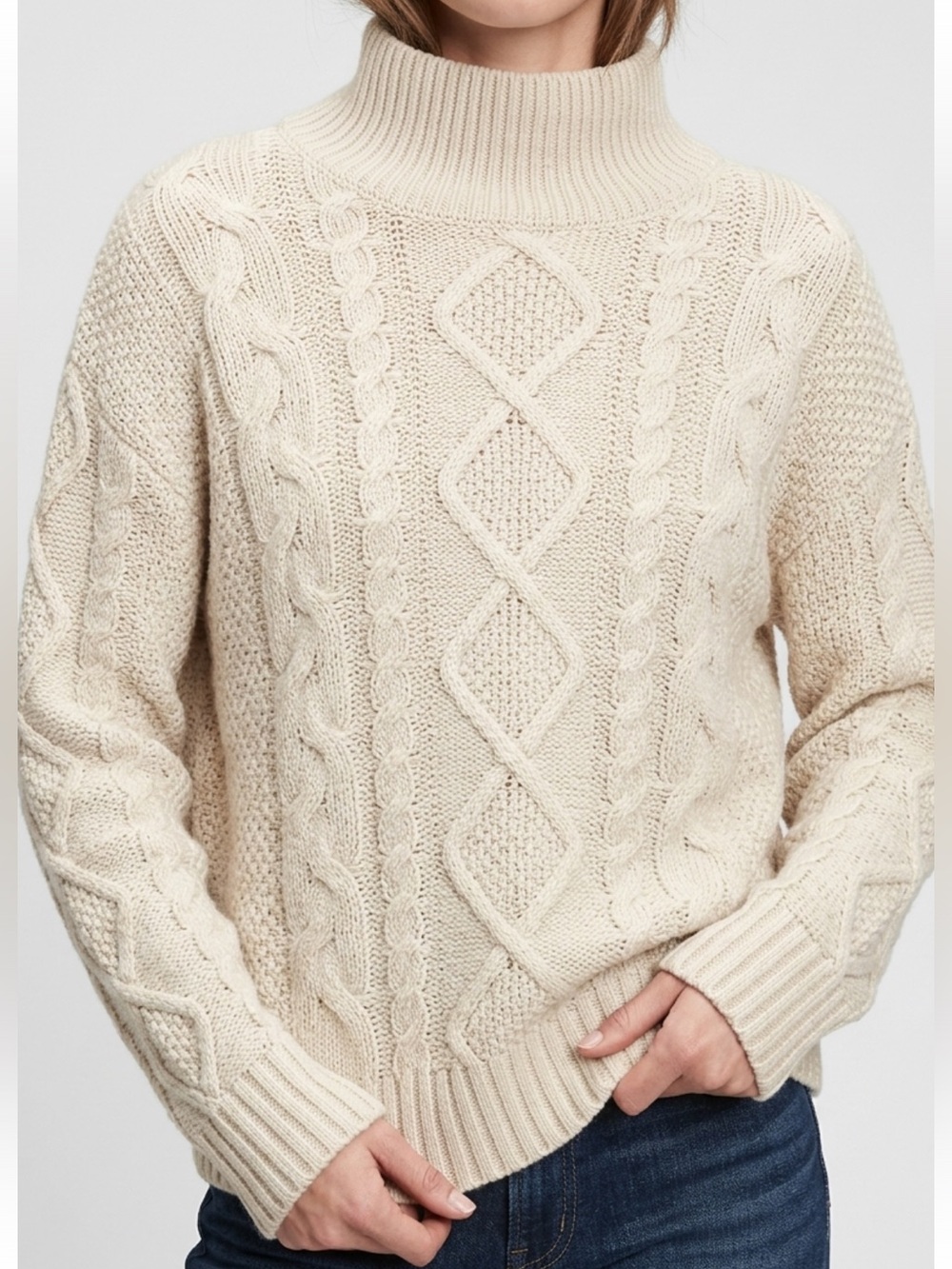 Gap Cable Knit Turtleneck in Cream Size Medium Like New